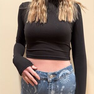 Windsor Black Long Sleeve Crop Top